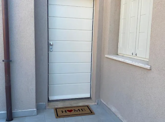 Semesterbostad Casa Emali *